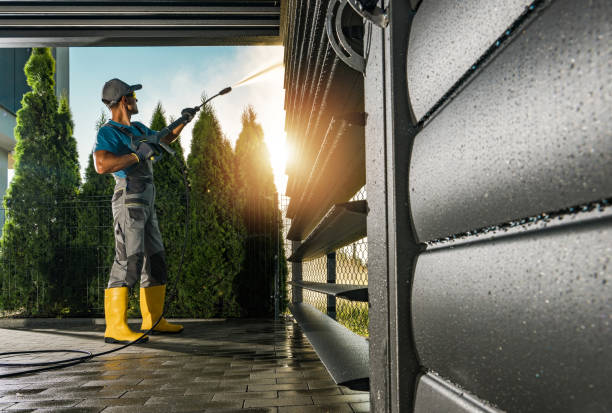 Best Pressure Washing Contractors  in Gillett, WI